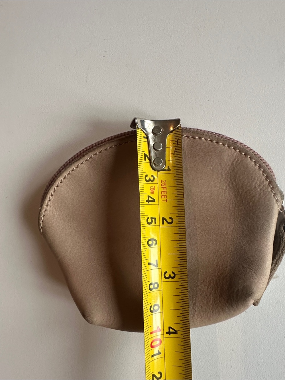 H1- Roots Leather Coin Pouch - Picture 5 of 6